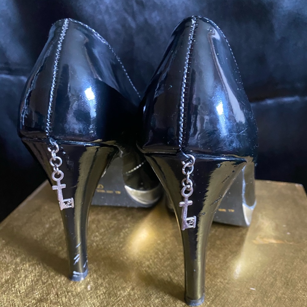 High heels - Picture 2 of 3
